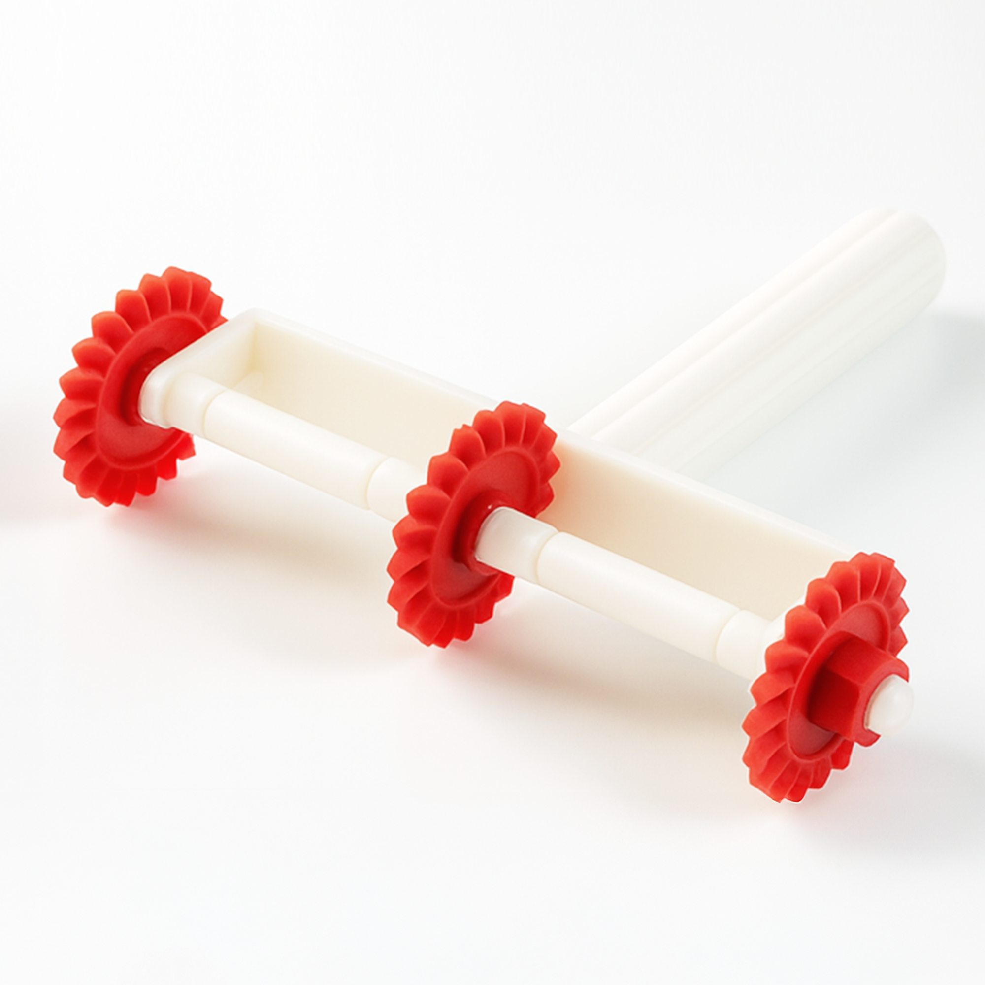 Ovente Three Wheel Pasta Cutter ACPPA7100R