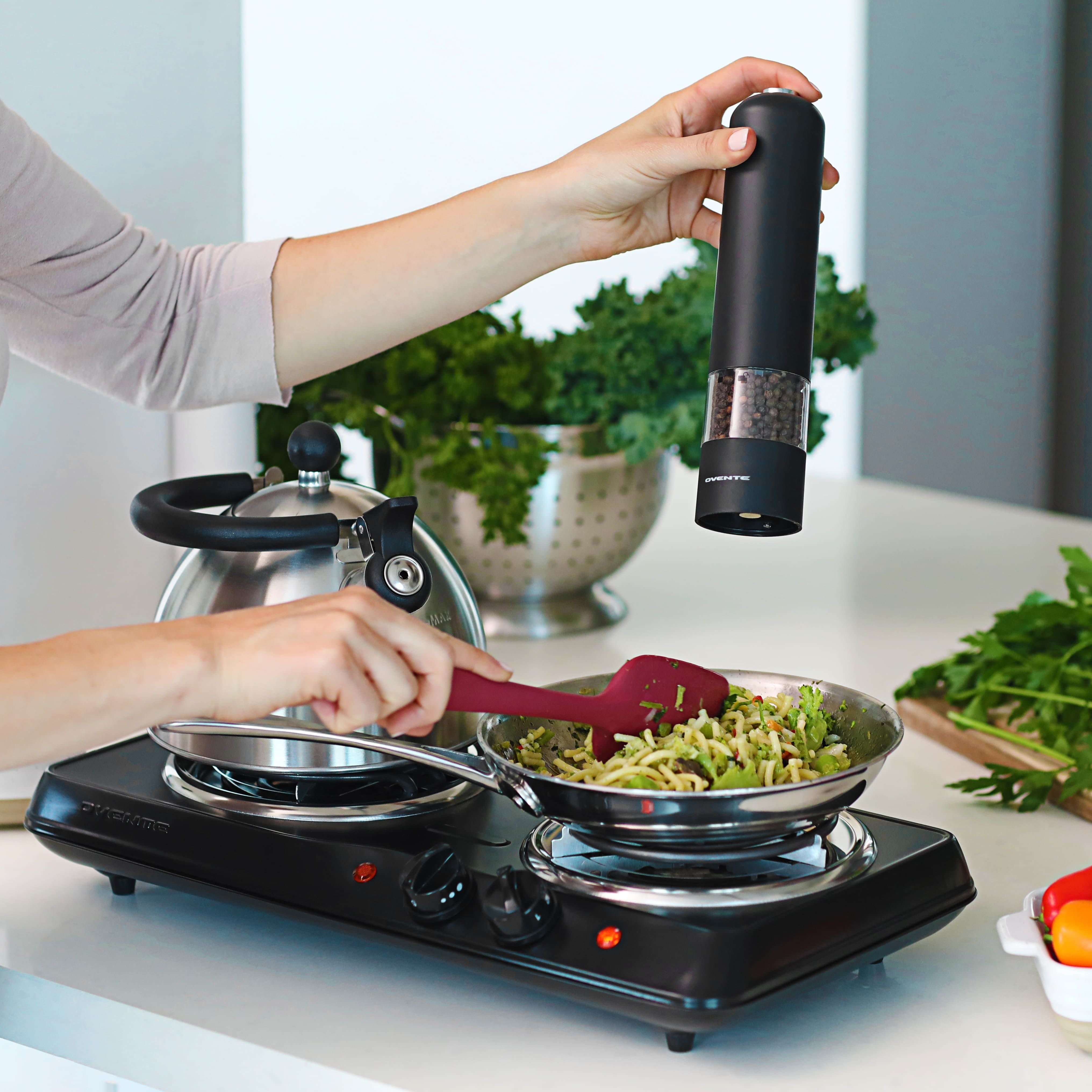 Ovente Electric Double Coil Burner Cooktop BGC102B