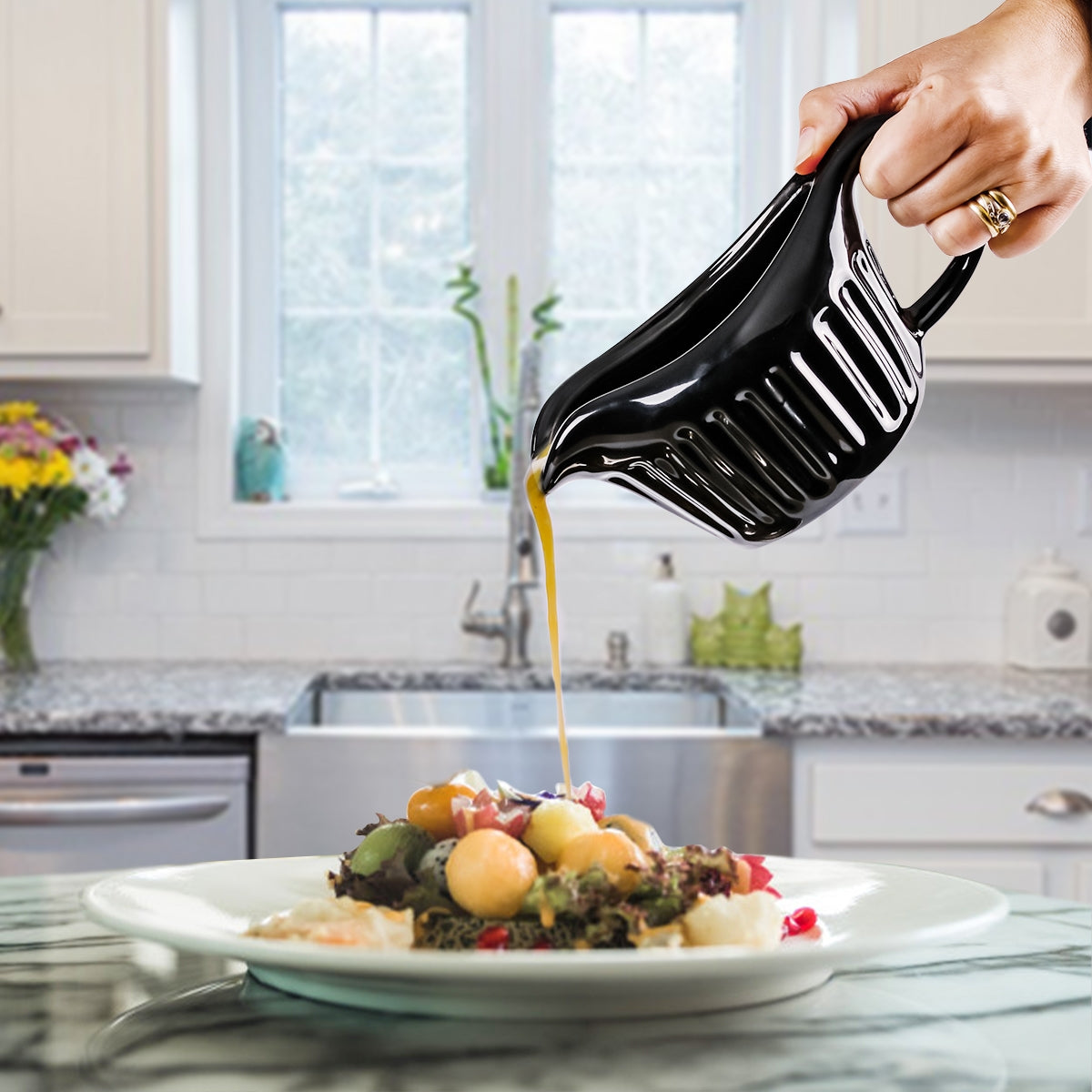 Ovente Electric Gravy Boat Warmer & 13.5oz Ceramic Pot FW024589B